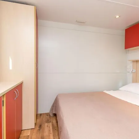 Drage 17819b Apartman Pakostane